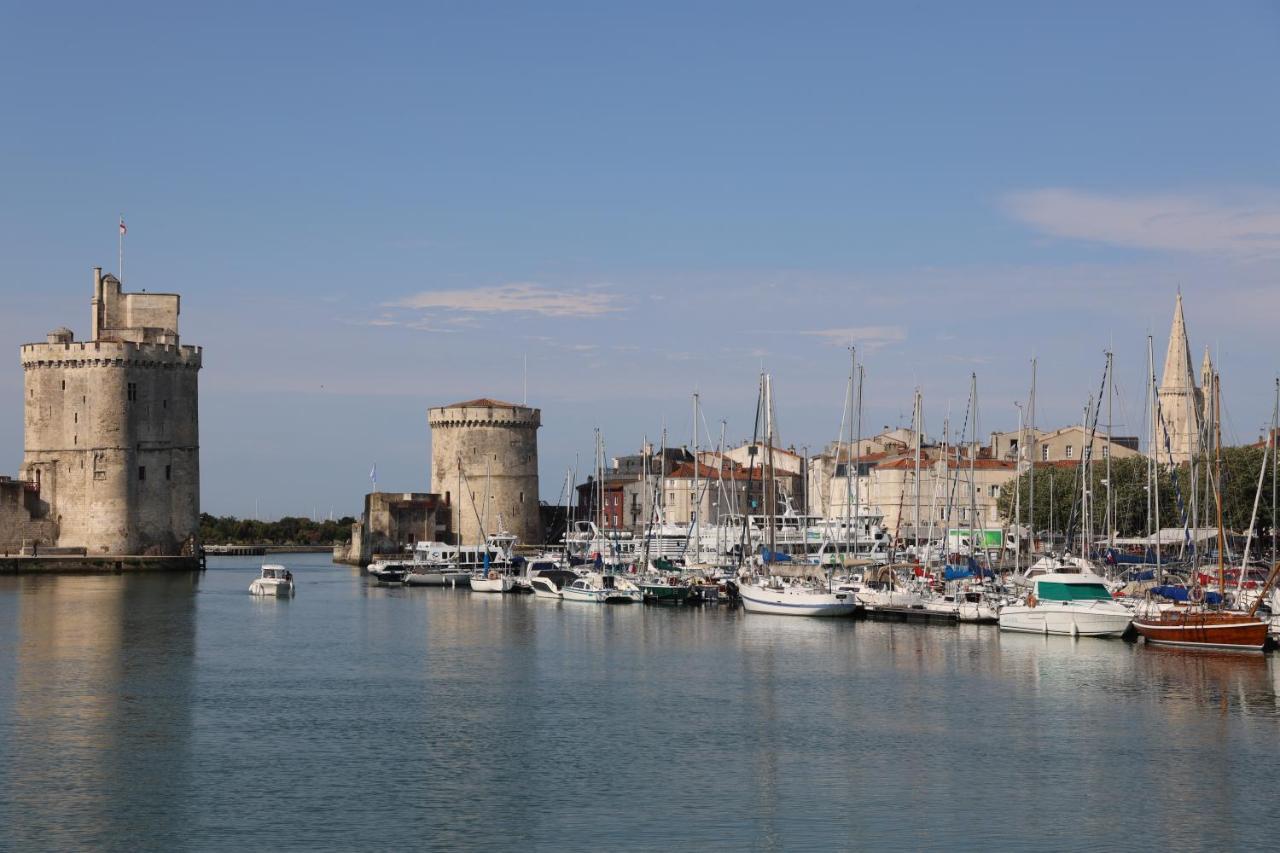 Un Hotel Sur Le Port La Rochelle  Exterior foto
