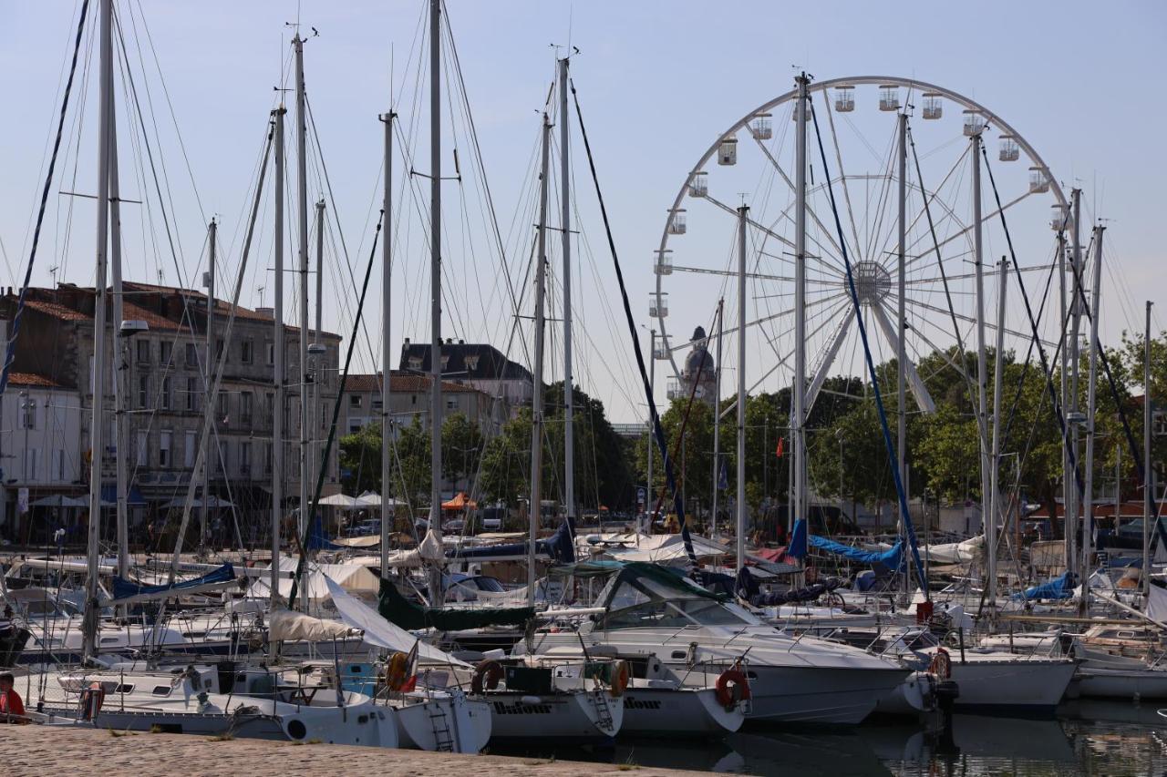 Un Hotel Sur Le Port La Rochelle  Exterior foto